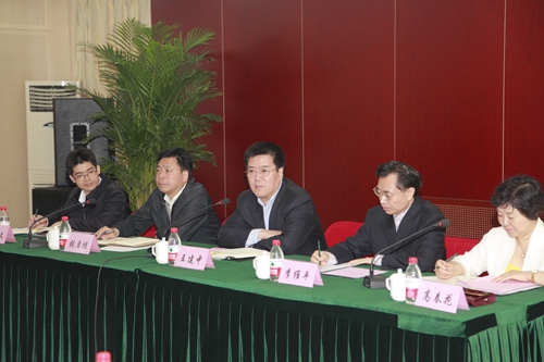 学校召开北京建大资产经营管理有限公司干部任免会